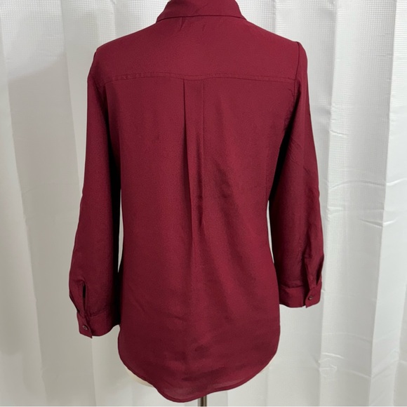 a.n.a Petite Women's A New Approach Blouse, Collared V-Neck, Burgundy, Size PM - Picture 3 of 8